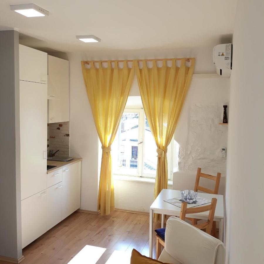 Studio Apartman "Nicole" Pula Extérieur photo